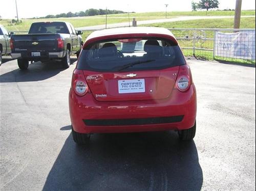 Chevrolet Aveo5 2011 photo 3