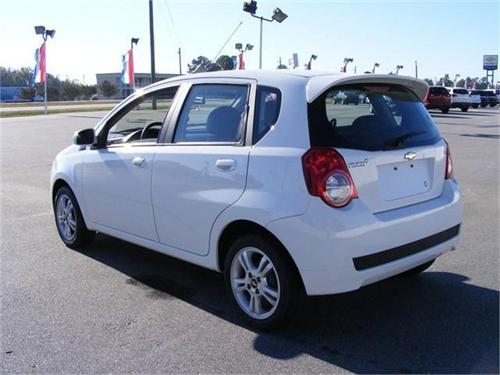 Chevrolet Aveo5 2011 photo 3