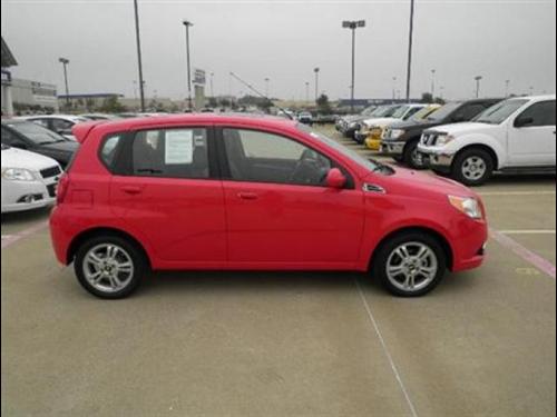 Chevrolet Aveo5 2011 photo 2