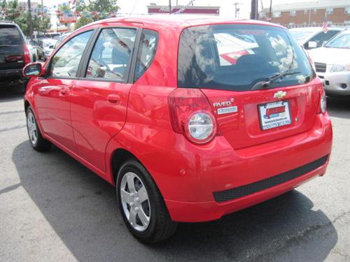 Chevrolet Aveo5 2011 photo 1