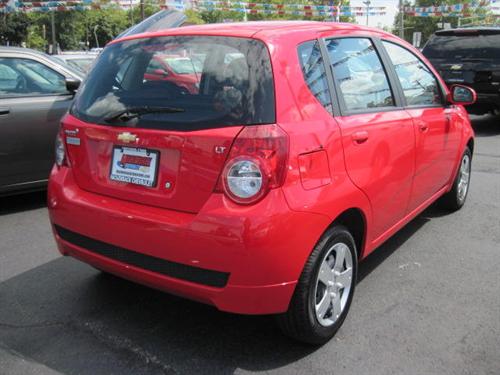Chevrolet Aveo5 2011 photo 2