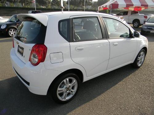 Chevrolet Aveo5 2011 photo 3