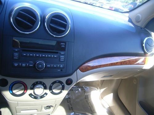 Chevrolet Aveo5 2011 photo 1