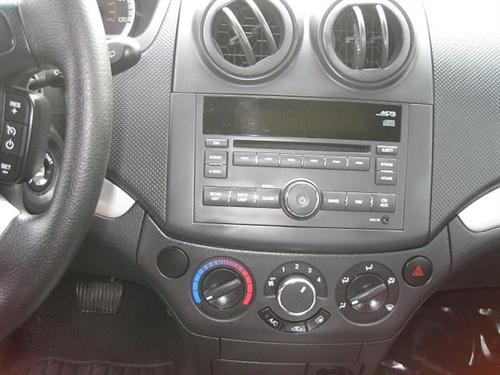 Chevrolet Aveo5 2011 photo 3