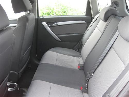 Chevrolet Aveo5 2011 photo 4