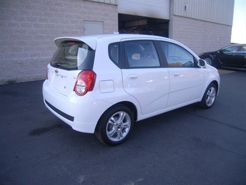 Chevrolet Aveo5 2011 photo 2