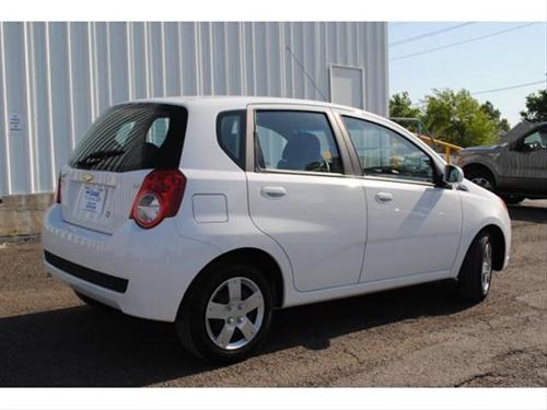 Chevrolet Aveo5 2011 photo 2