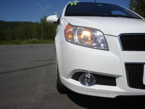 Chevrolet Aveo5 2011 photo 2