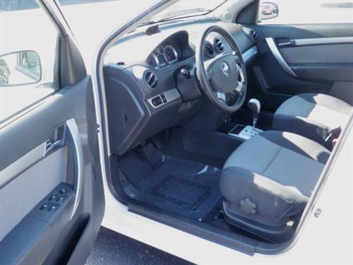 Chevrolet Aveo5 2011 photo 3