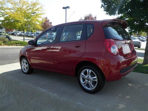 Chevrolet Aveo5 2011 photo 2