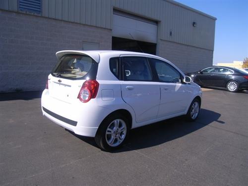 Chevrolet Aveo5 2011 photo 2