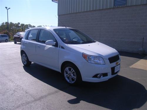 Chevrolet Aveo5 2011 photo 3