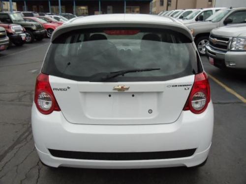 Chevrolet Aveo5 2011 photo 4