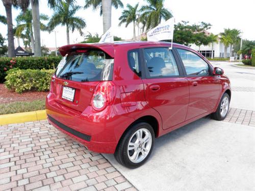 Chevrolet Aveo5 2011 photo 1