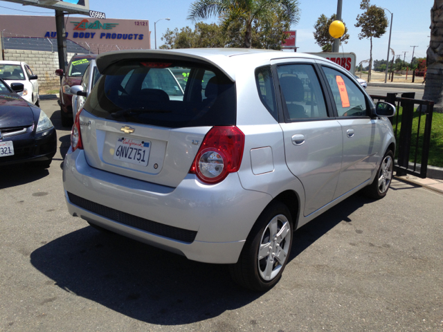 Chevrolet Aveo5 2011 photo 4