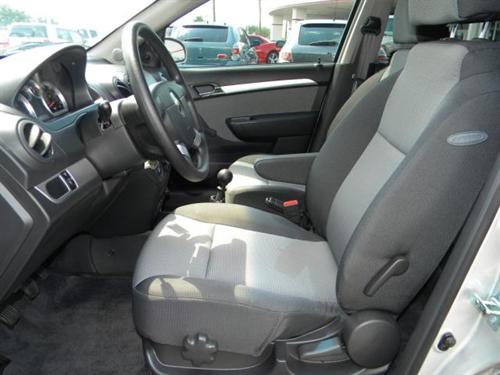 Chevrolet Aveo5 2011 photo 3