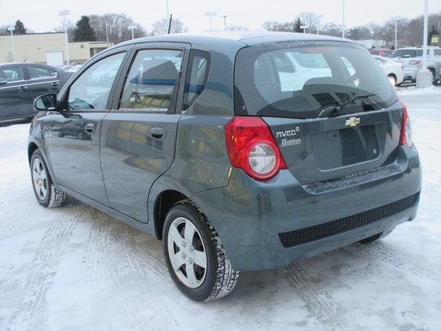 Chevrolet Aveo5 2011 photo 4