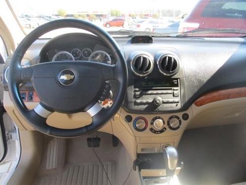 Chevrolet Aveo5 2011 photo 4