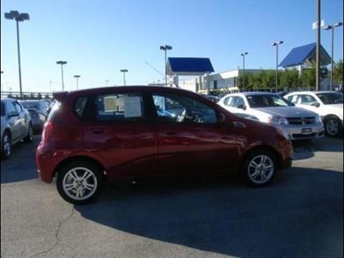 Chevrolet Aveo5 2011 photo 1