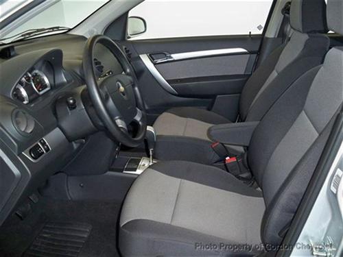 Chevrolet Aveo5 2011 photo 2