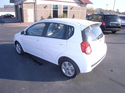Chevrolet Aveo5 2011 photo 1