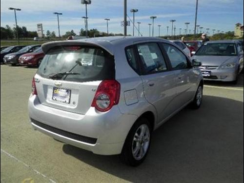 Chevrolet Aveo5 2011 photo 3