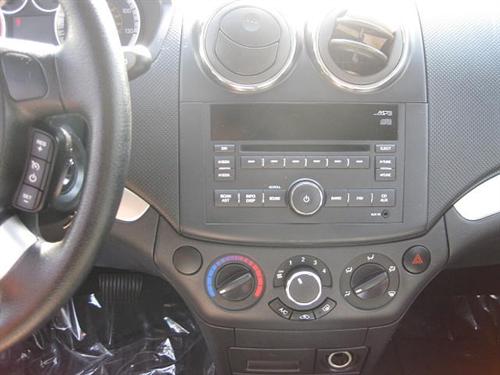 Chevrolet Aveo5 2011 photo 2