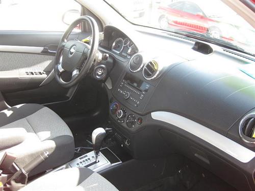 Chevrolet Aveo5 2011 photo 4