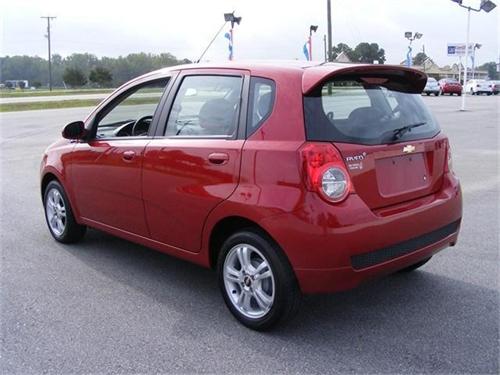 Chevrolet Aveo5 2011 photo 3