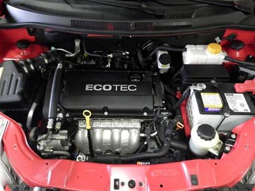 Chevrolet Aveo5 2011 photo 2