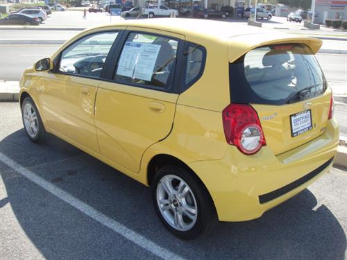 Chevrolet Aveo5 2011 photo 3