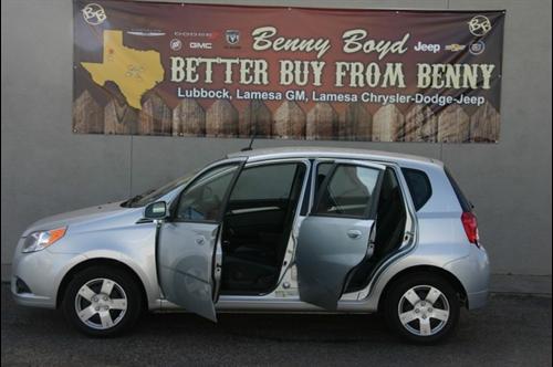 Chevrolet Aveo5 2011 photo 5