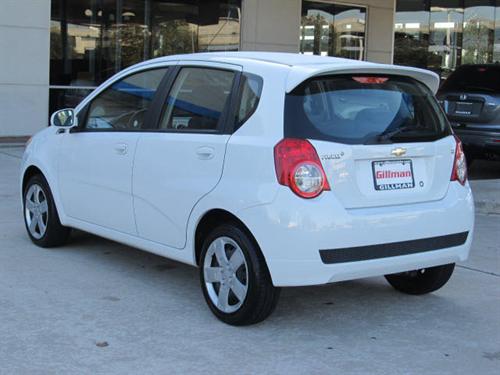 Chevrolet Aveo5 2011 photo 1