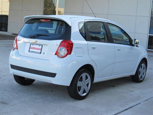 Chevrolet Aveo5 2011 photo 2