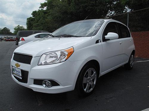 Chevrolet Aveo5 2011 photo 2