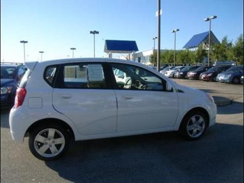 Chevrolet Aveo5 2011 photo 1