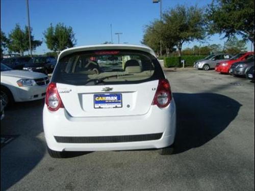 Chevrolet Aveo5 2011 photo 2