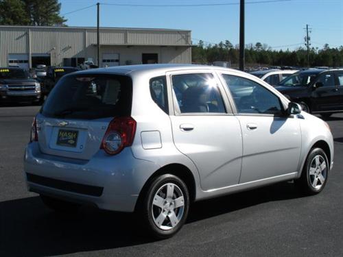 Chevrolet Aveo5 2011 photo 2