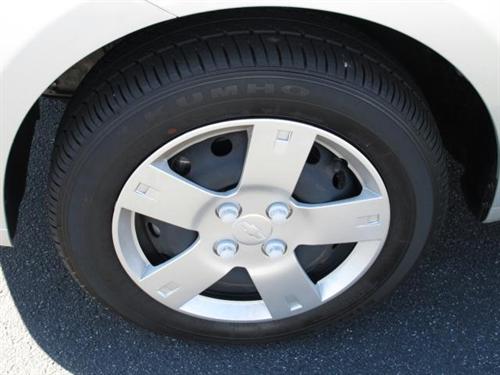 Chevrolet Aveo5 2011 photo 5