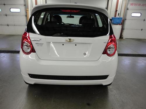 Chevrolet Aveo5 2011 photo 3