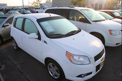 Chevrolet Aveo5 2011 photo 1
