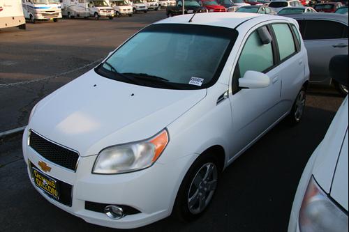 Chevrolet Aveo5 2011 photo 2