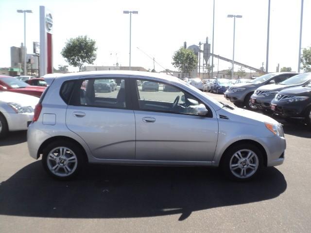 Chevrolet Aveo5 2011 photo 4