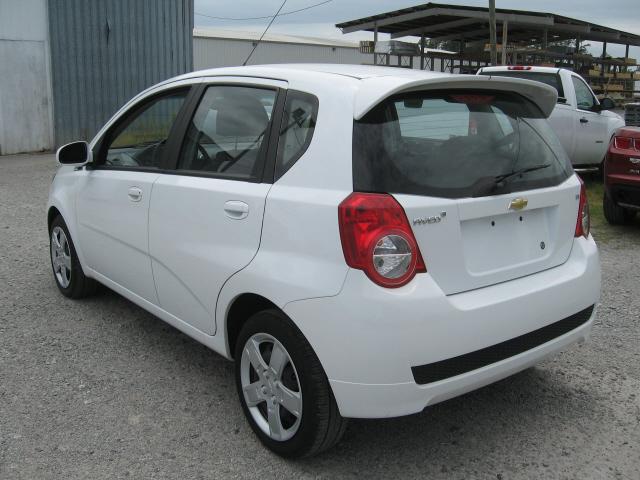 Chevrolet Aveo5 2011 photo 2