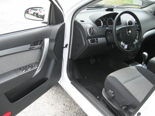 Chevrolet Aveo5 2011 photo 5