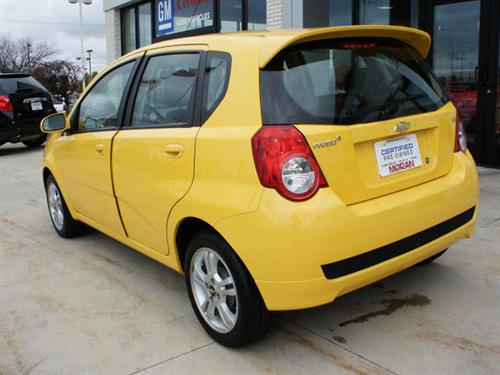 Chevrolet Aveo5 2011 photo 4