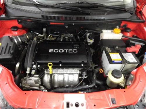 Chevrolet Aveo5 2011 photo 2