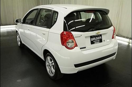 Chevrolet Aveo5 2011 photo 4