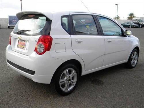 Chevrolet Aveo5 2011 photo 1