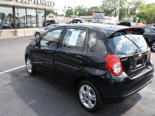 Chevrolet Aveo5 2011 photo 3